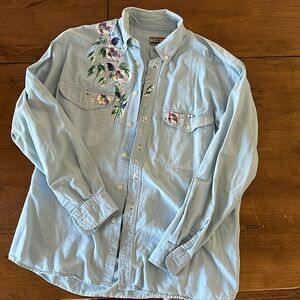Vintage Threads Unlimited Women’s Hand-Painted Floral Button-Down